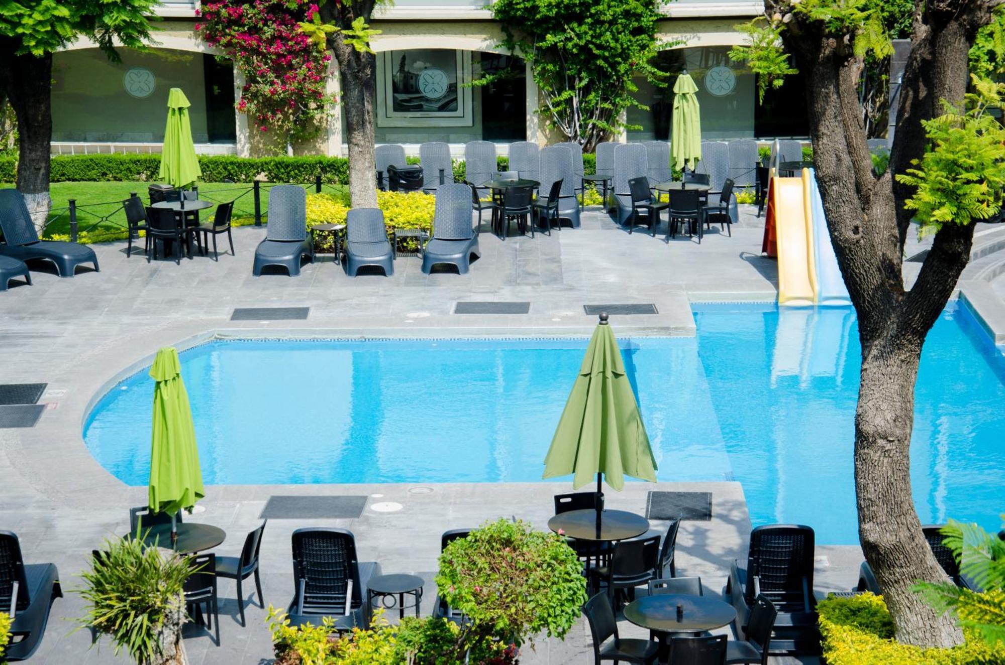 Plaza Camelinas Hotel Querétaro Exterior foto